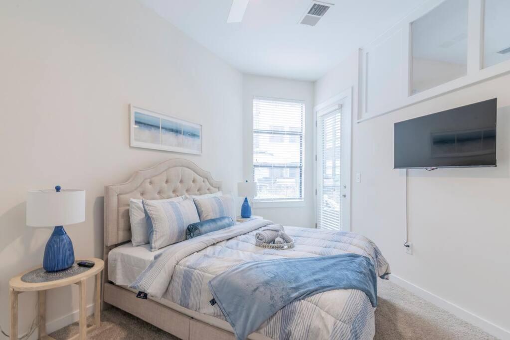 Charming Cozy Apartment With Wi-Fi & Free Parking Charlotte Esterno foto